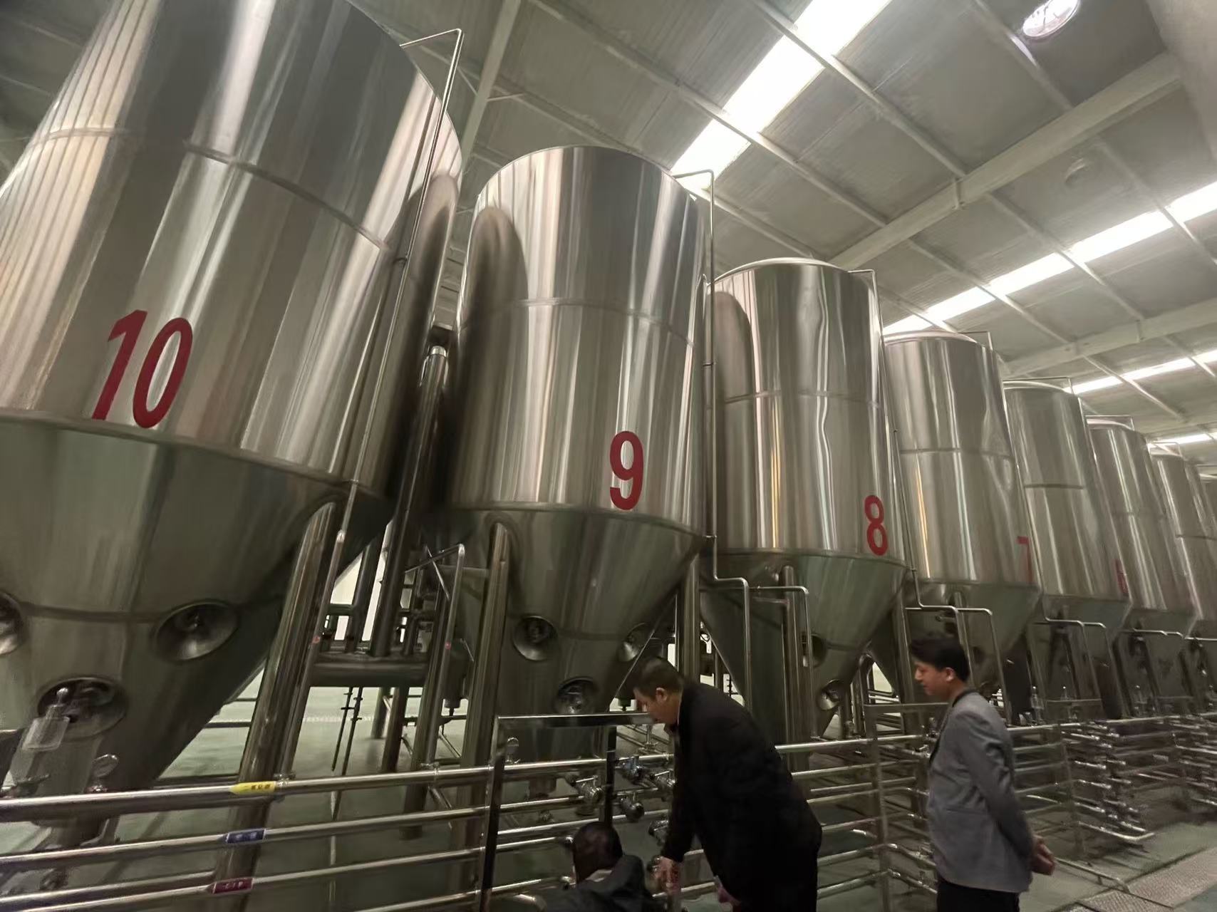 永德精酿啤酒设备厂—平面布置、设备设计、制造、调试、培训等一条龙服务